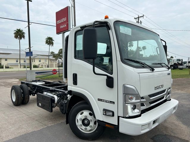 2024 Isuzu NPR-HD's photo