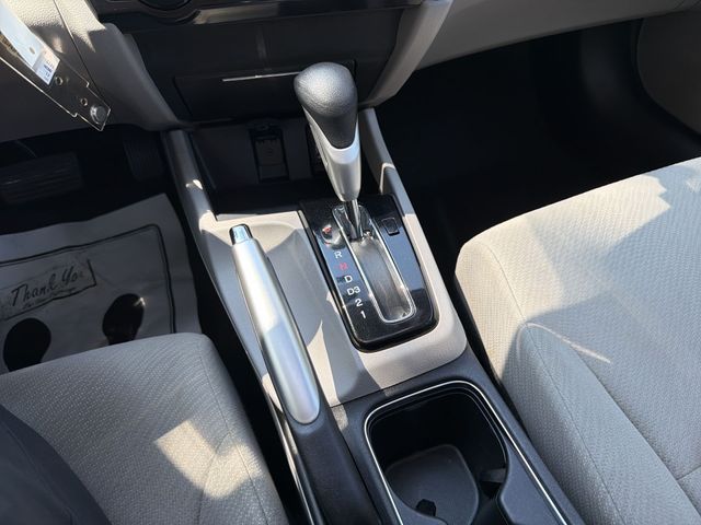 Used 2013  Honda EX image 19