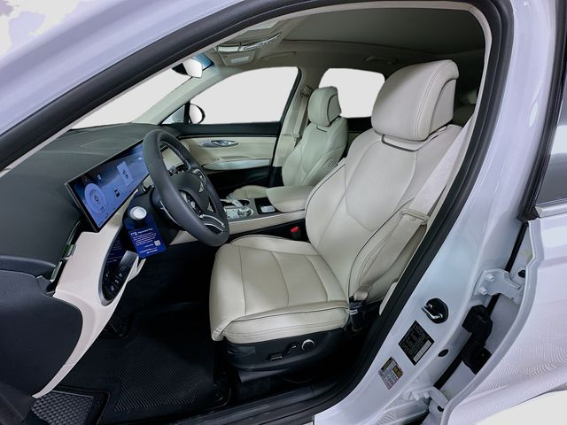 Thumbnail: 2026 Genesis GV70 - 16