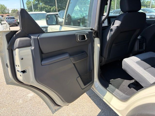 New 2025 Beige Ford Base image 9