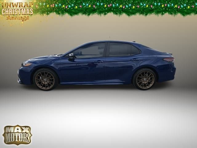 2023 Toyota Camry SE Nightshade 4