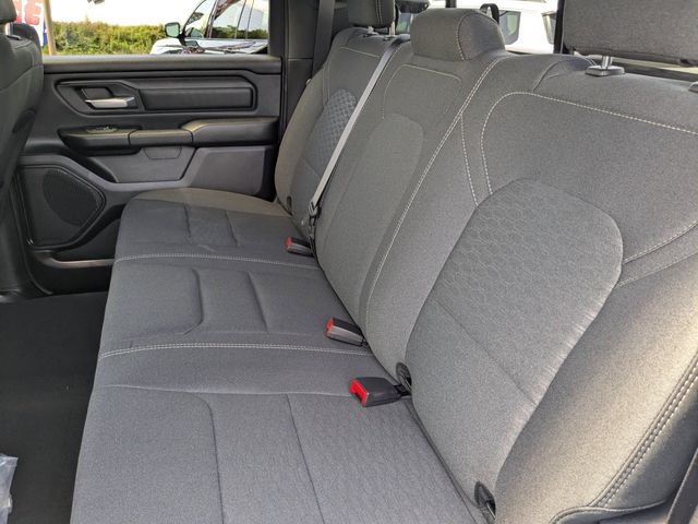 2026 Ram 1500 Express Crew Cab 4x4 5'7" Box