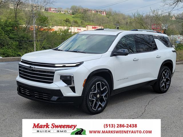 Pearl 2025 Chevrolet Traverse High Country 4WD SUV / Crossover Four-Wheel Drive 8-Speed Automatic
