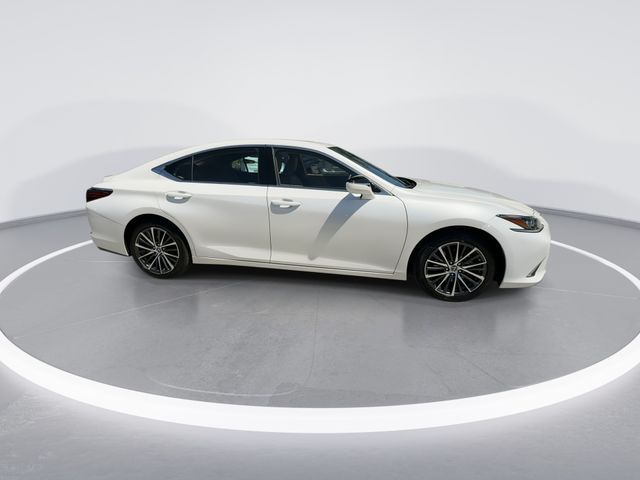 2023 Lexus ES - $38,998