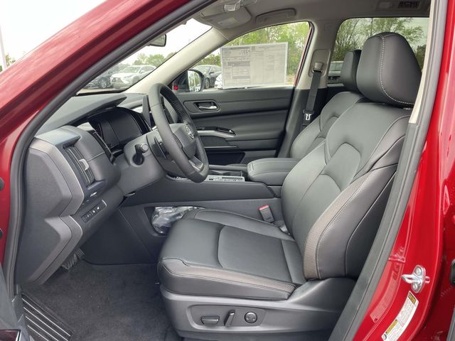 New 2026 Red Nissan SL image 15