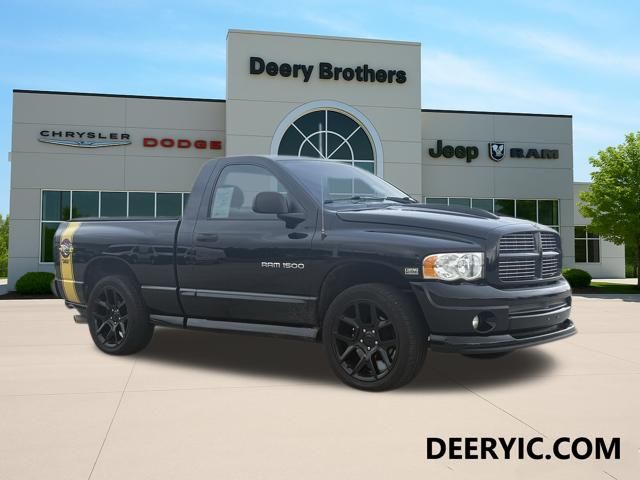 Black Clearcoat 2004 Dodge RAM 1500 SLT 4WD Pickup Truck Four-Wheel Drive 5-Speed Automatic
