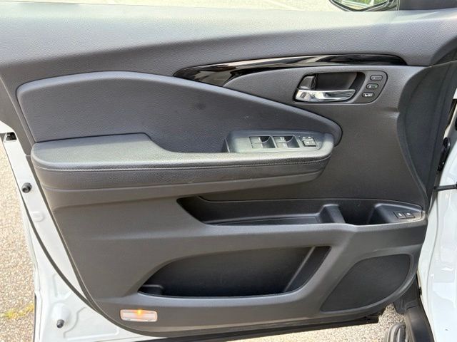 used 2020 Honda Pilot car, priced at $26,481
