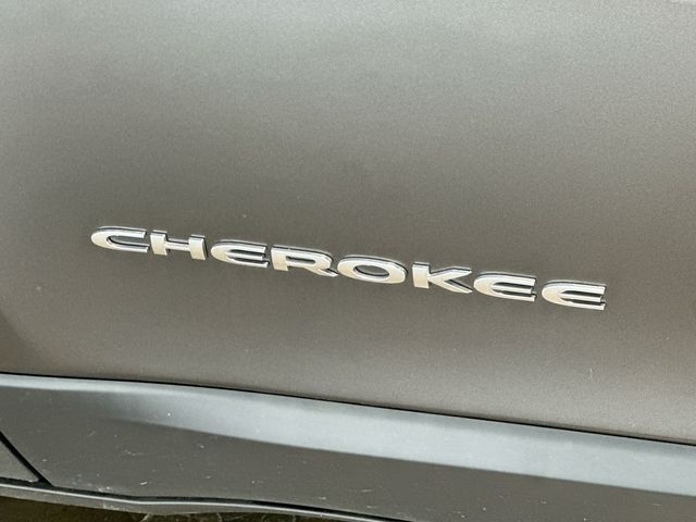 2022 Jeep Cherokee Limited Gray at South Hills Kia