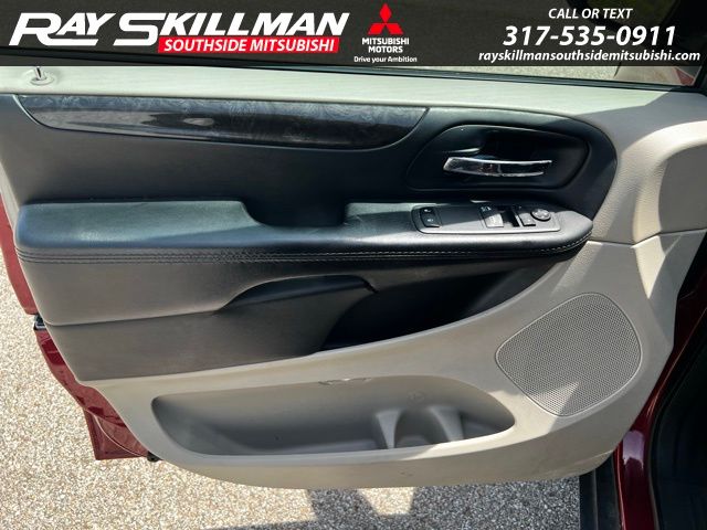 Used 2015 Red Dodge SE Plus image 13