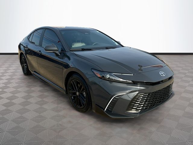 2025 Toyota Camry SE FWD