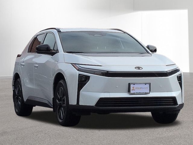 View vehicle photo 3