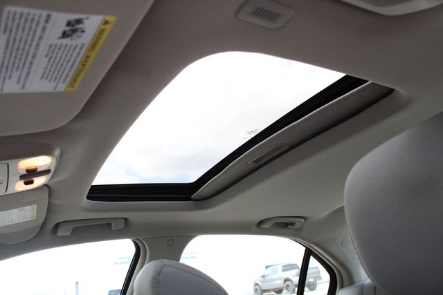 Used 2012 Silver Ford SE image 4