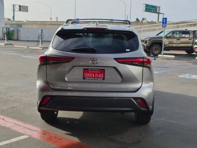 Used 2023 Toyota Highlander SUV