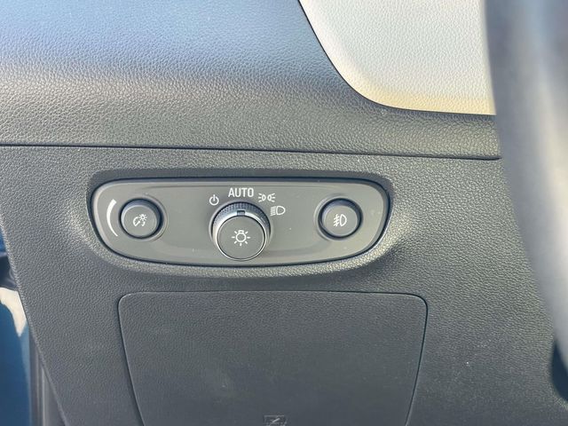 Used 2021 Blue Buick Select image 17