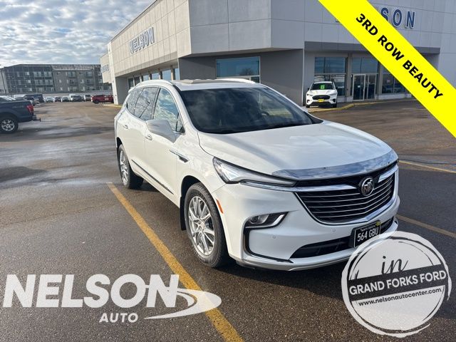 2022 Buick Enclave Essence AWD