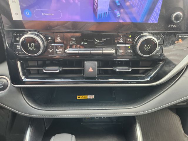 2024 Toyota Highlander Platinum  at Toyota of Victoria
