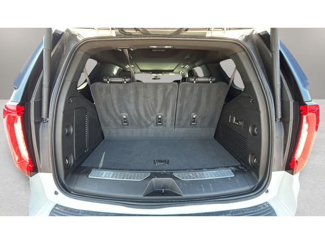 Used 2023 White GMC Denali image 32