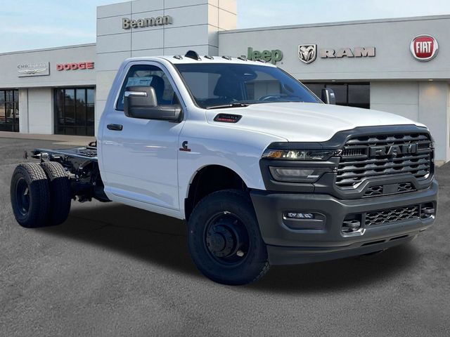 Bright White Clearcoat 2026 RAM 3500 Chassis Pickup Truck Four-Wheel Drive 8-Speed Automatic