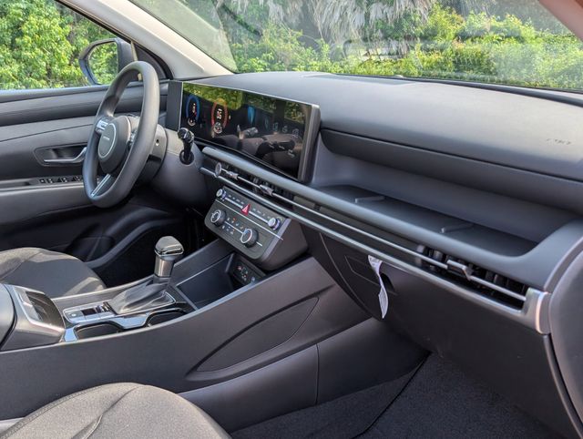2026 Hyundai Tucson SE Gray at DeMontrond Gulf Freeway