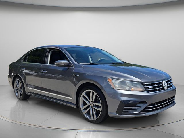 2017 Volkswagen Passat - $13,622