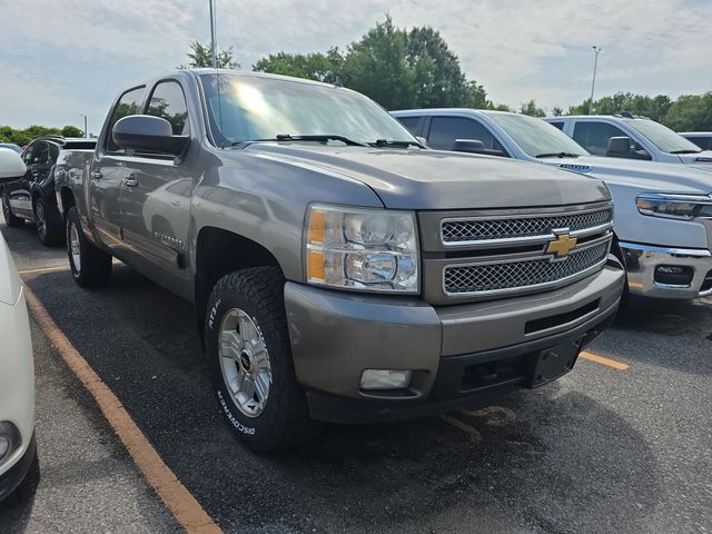 Gray (Mocha Steel Metallic) 2013 Chevrolet Silverado 1500 LTZ Crew Cab 4WD Pickup Truck Four-Wheel Drive 6-Speed Automatic Overdrive