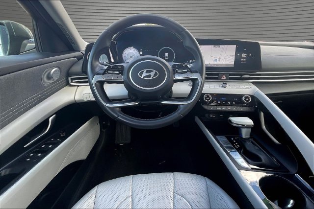 Used 2024 Hyundai Elantra Sedan