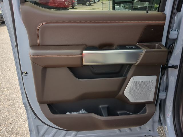 New 2026 Glacier Gray Metallic Tri-Coat Ford F-250® King Ranch® image 36