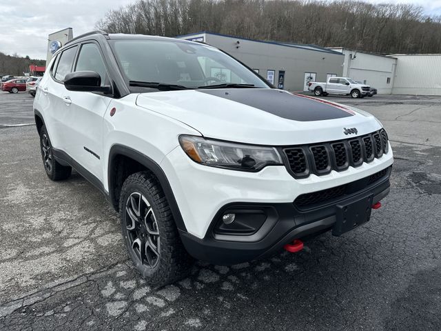 Used 2025 White Jeep Trailhawk image 11