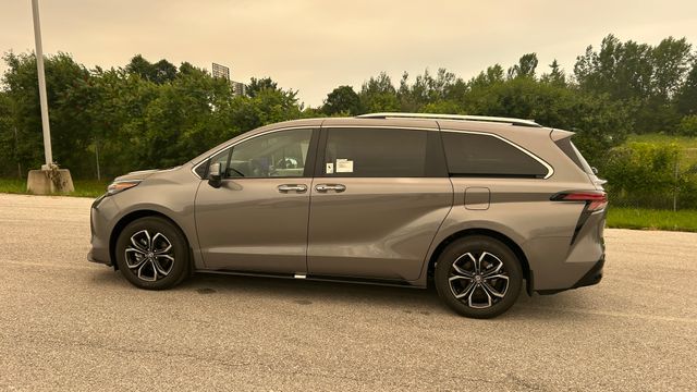 New 2026 Toyota Sienna Van