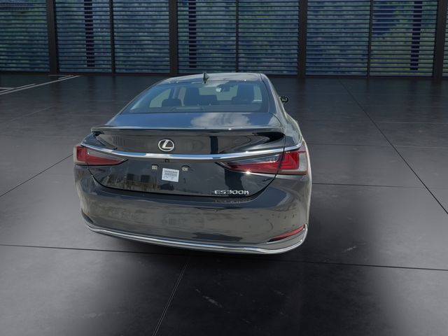 Used 2025 Lexus ES Sedan