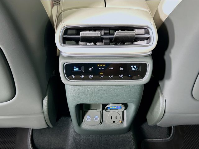 Thumbnail: 2026 Genesis GV80 - 18