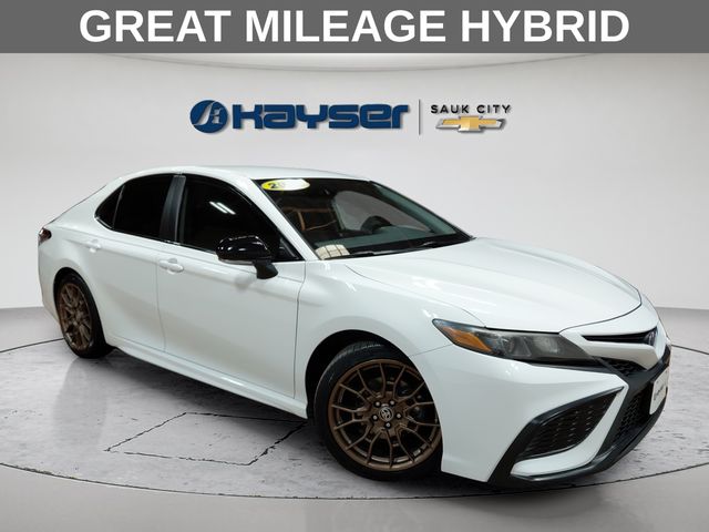 Wind Chill Pearl/Midnight Black Metallic 2023 Toyota Camry Hybrid Sedan Front-Wheel Drive Continuously Variable Transmission