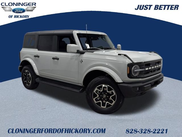Avalanche Gray 2026 Ford Bronco Outer Banks 4-Door 4WD SUV / Crossover Four-Wheel Drive Automatic