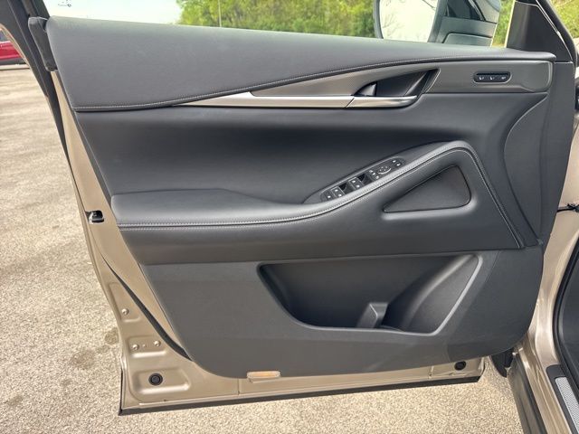 Used 2024 Gray INFINITI LUXE image 16