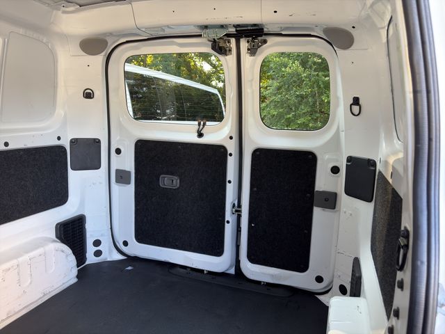 2020 Nissan NV200 Thumbnail