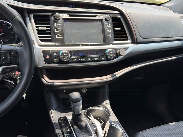 Used 2016 Toyota Highlander SUV