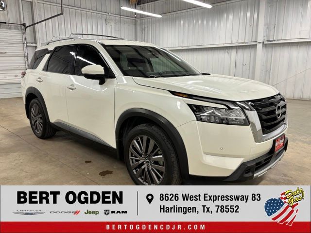  2024 Nissan Pathfinder SL FWD   