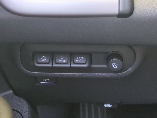 Used 2024 Silver GMC AT4 image 19