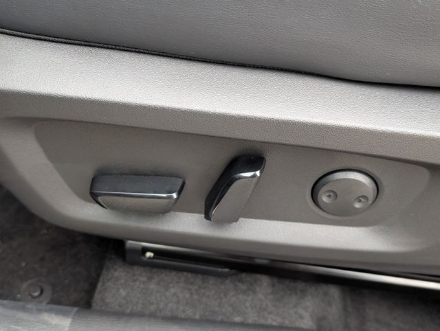 New 2026 Gray Mitsubishi Trail Edition image 13