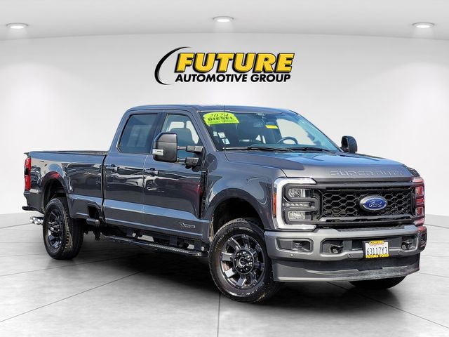 2024 Ford F-350 Super Duty Lariat Crew Cab 4WD
