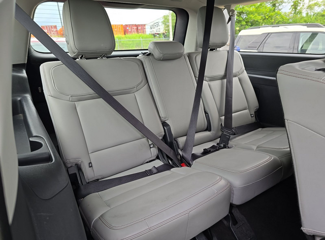2025 Gray Metallic Ford Expedition Max Active 4X4 SUV