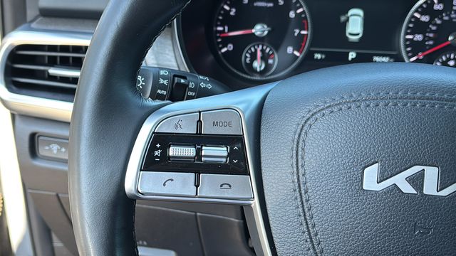 Used 2022 Gray Kia SX image 24