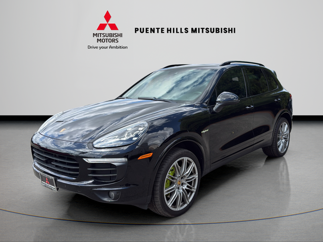 2017 Porsche Cayenne S E-Hybrid Platinum Edition's photo