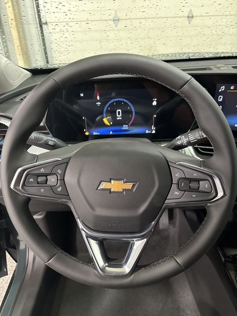 2025 Chevrolet Trax LT photo