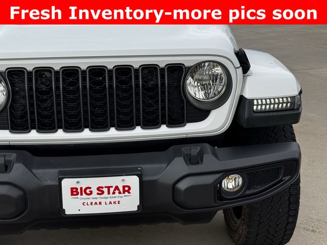 2024 Jeep Gladiator Sport White at DeMontrond Auto Country