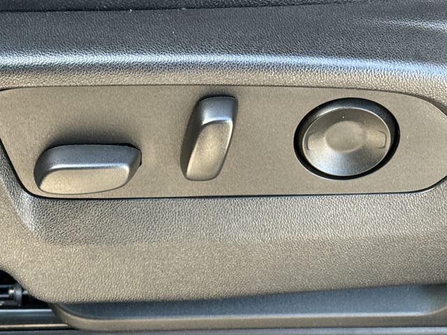 Used 2022 Gray Chevrolet High Country image 23