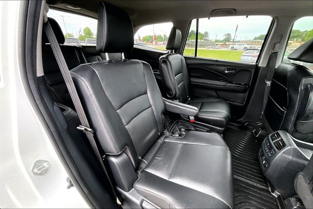 Used 2022 Honda Pilot Touring 4D Sport Utility