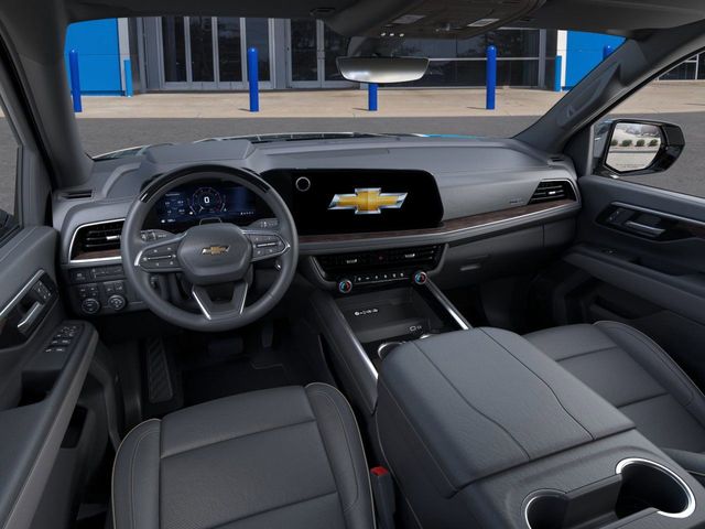 2025 Chevrolet Suburban Premier photo