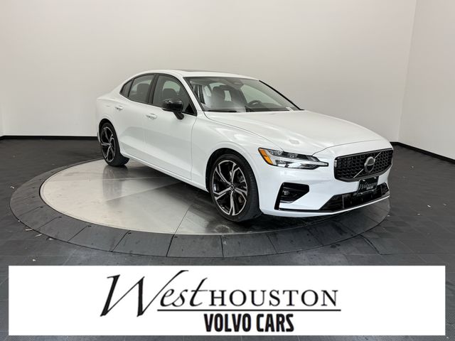 2024 Volvo S60  Sedán Tracción en las cuatro ruedas Automática