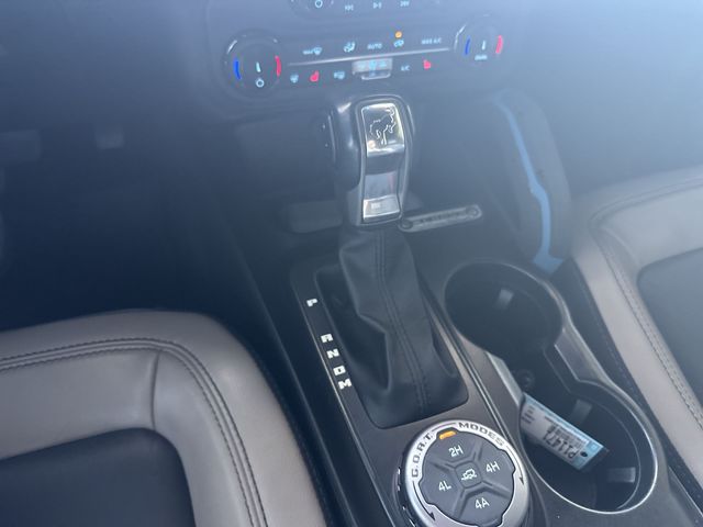 Used 2022 Silver Ford Wildtrak image 21